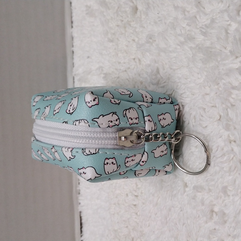 Animal Print Light Green Keychain Small Pouch - Picture 3 of 7